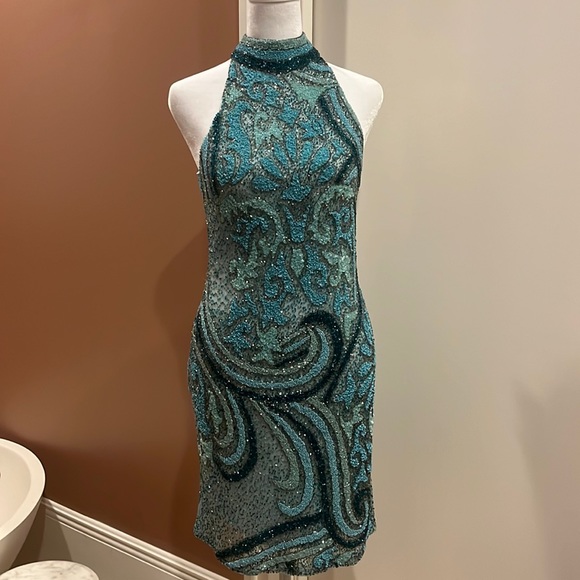 LARA cocktail dress size 2 NEW - Picture 1 of 9